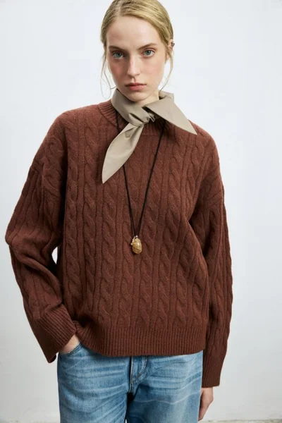 Stella Camel Hair Blend Crew Neck Knit Sweater Burgundy