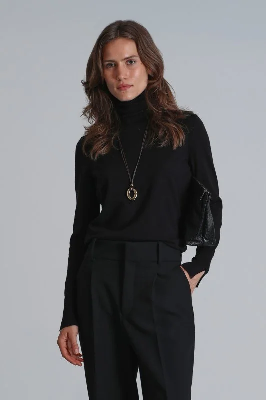 Burnaby Women's Sweater Black