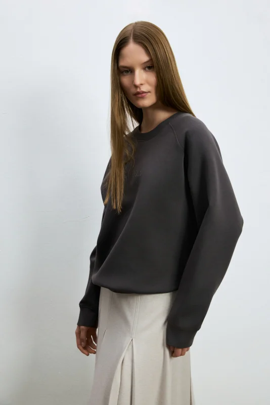 Woman Knitting Sweatsh Brown