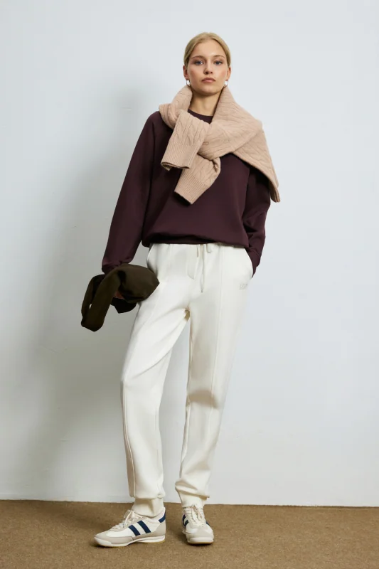 Woman Knitting Sweatsh Purple