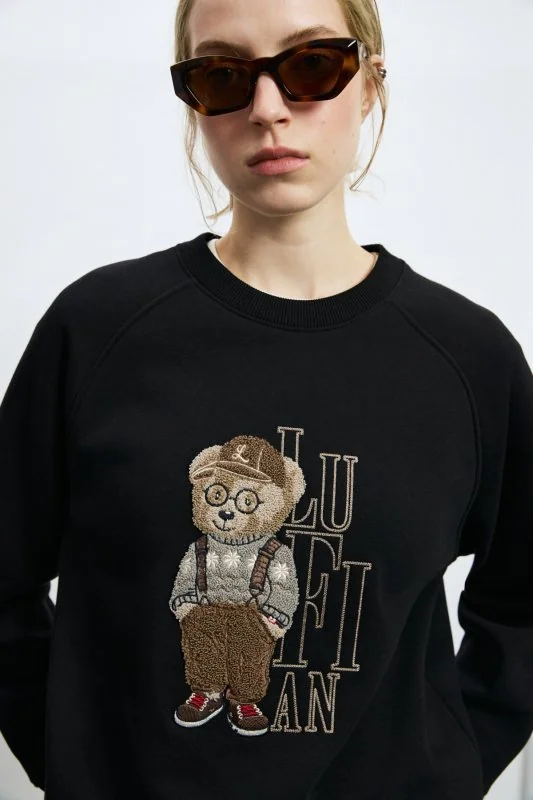 Woman Knitting Sweatsh Black