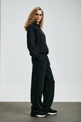 Cassa Women's Knitted Sweatshirt Black