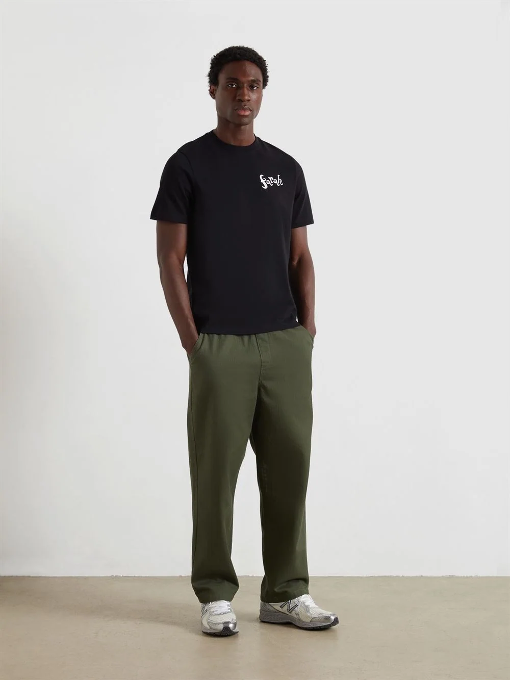 Farah Southey Graphic T-shirt - Black - S
