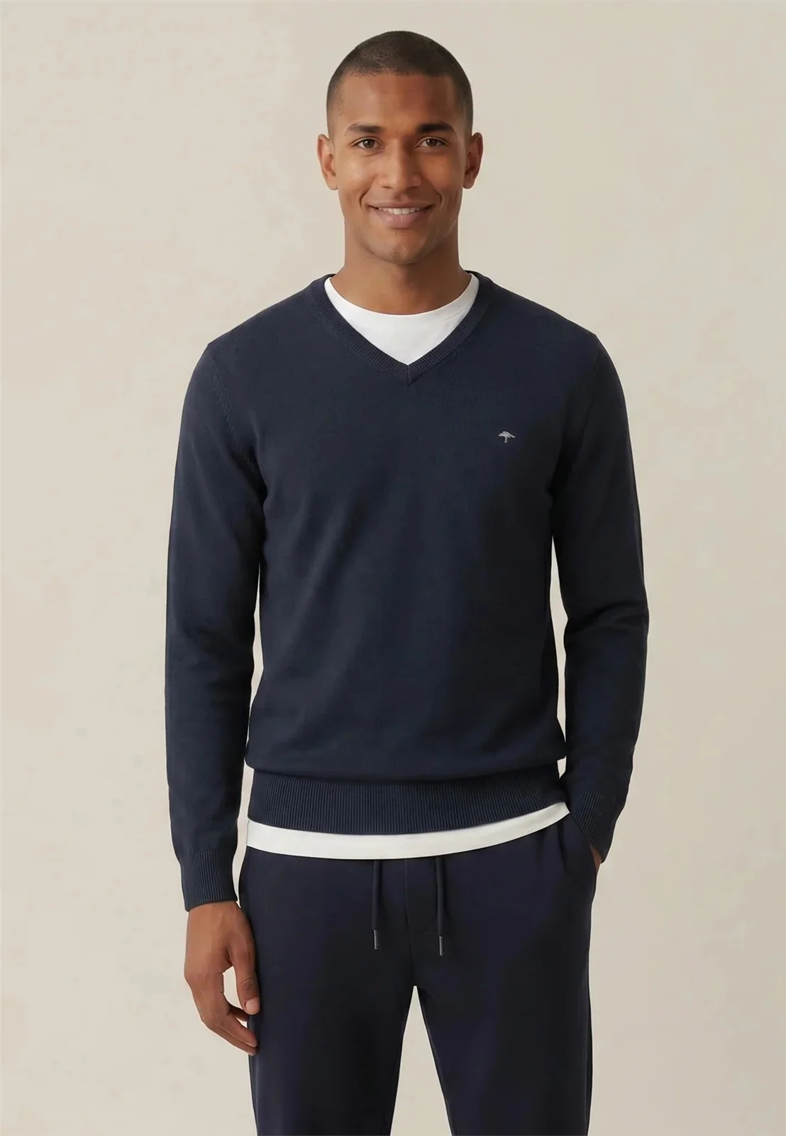 Fynch Hatton Fine Knit Cotton V-Neck Sweater - Navy - L