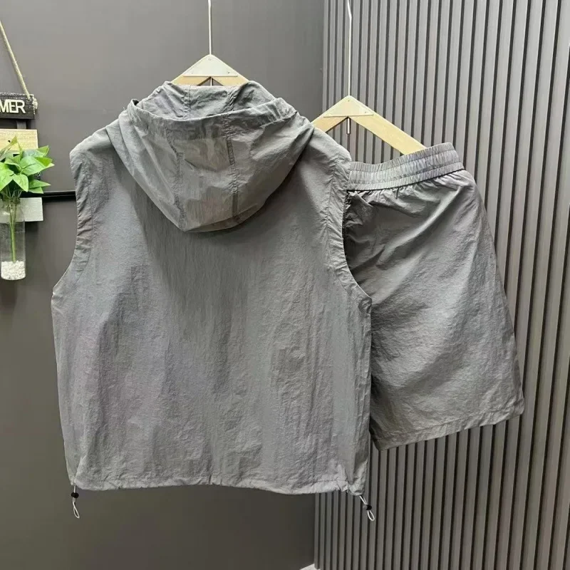 2026 Summer New Men's Casual Hooded Sleeveless 2 Piece Set Lightweight Ice Silk Loose Knee Length Shorts Korean Style