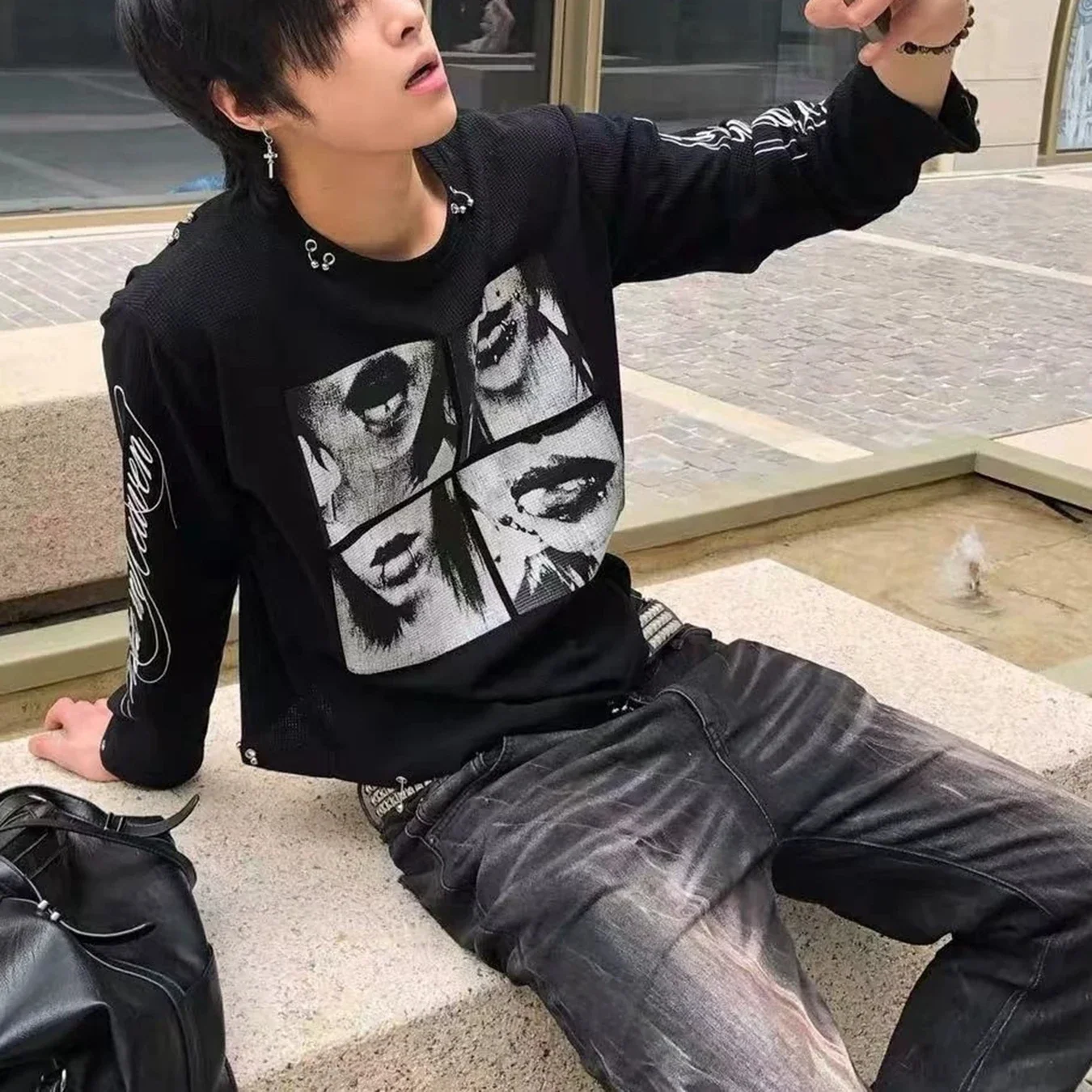 Autumn and Winter gothic Style Portrait Print Long-Sleeved T-Shirt with Y2K Letter Pattern, Loose Street Casual Top