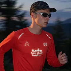 Reflective Sports Running Shirt - Unisex Moisture-Wicking Crew Neck Tee with High Visibility for Night Jogging & Hiking