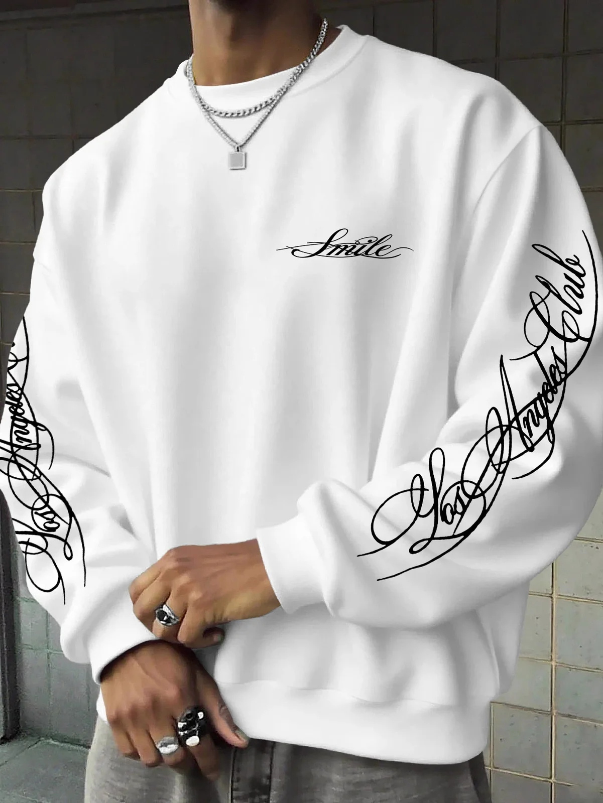 Men's Street-Style Cool Fashion Crewneck Sweatshirt with Smooth Handwritten Font Print, for Daily Casual Trendy Wear