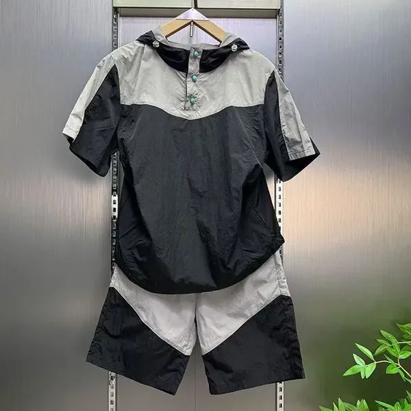Summer quick drying casual sports hooded shorts short sleeved set for men, fashionable contrasting color loose 2pcs set