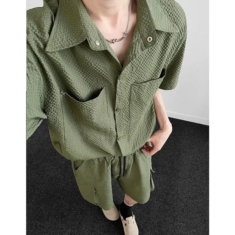 Men's Summer 2 Piece Outfit, Lightweight Bubble Texture Short Sleeve Shirt & Shorts Set, Loose Fit Multi Pocket Casual Daily