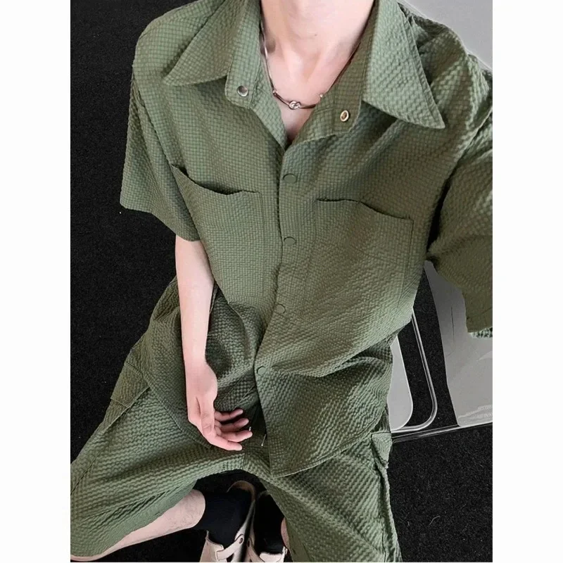 Men's Summer 2 Piece Outfit, Lightweight Bubble Texture Short Sleeve Shirt & Shorts Set, Loose Fit Multi Pocket Casual Daily
